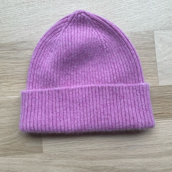 Le Bonnet Beanie in Taffy - Picture 4 of 5